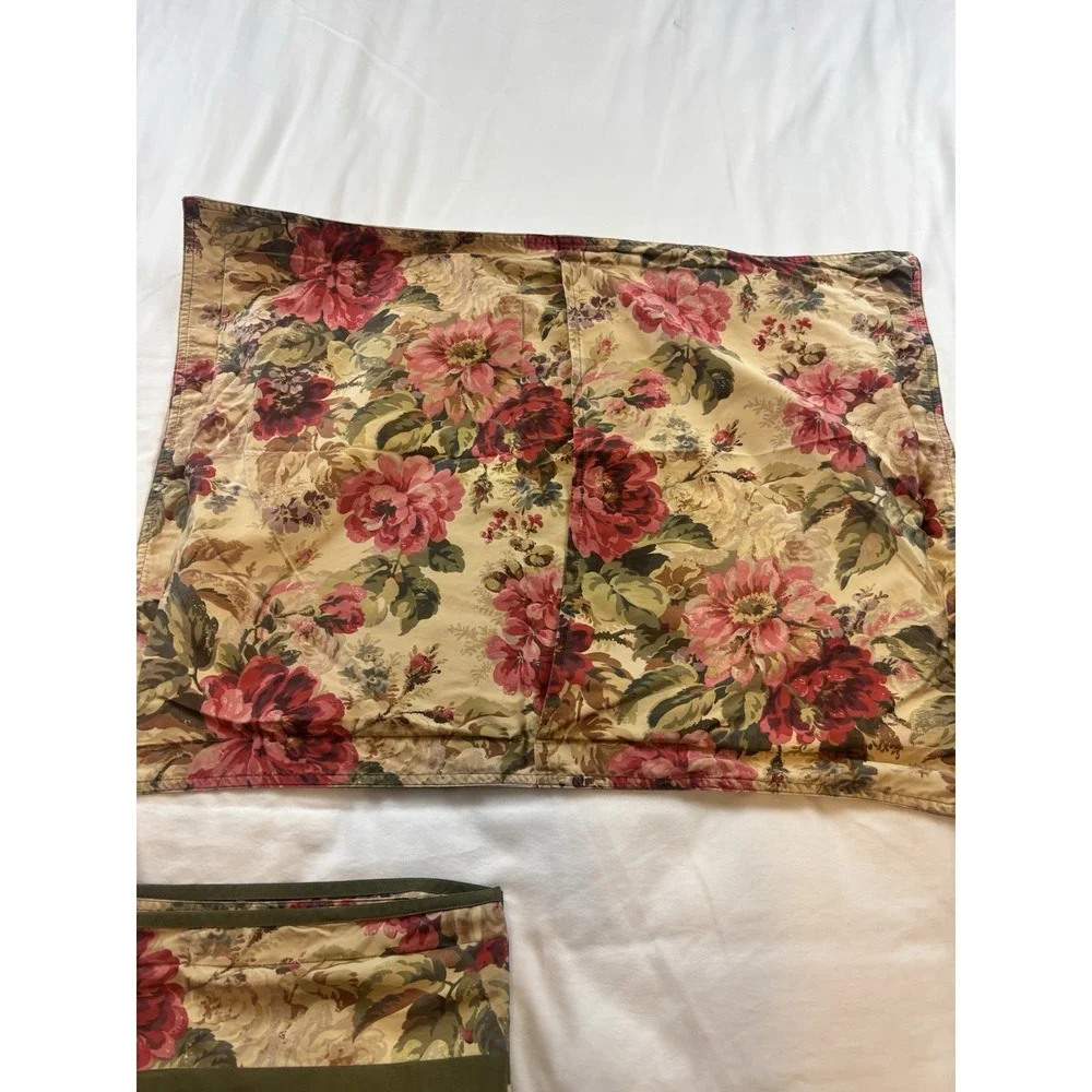 Chaps Ralph Lauren Standard Rosemont Floral Pillow Shams (2) Ribbon Accent‎